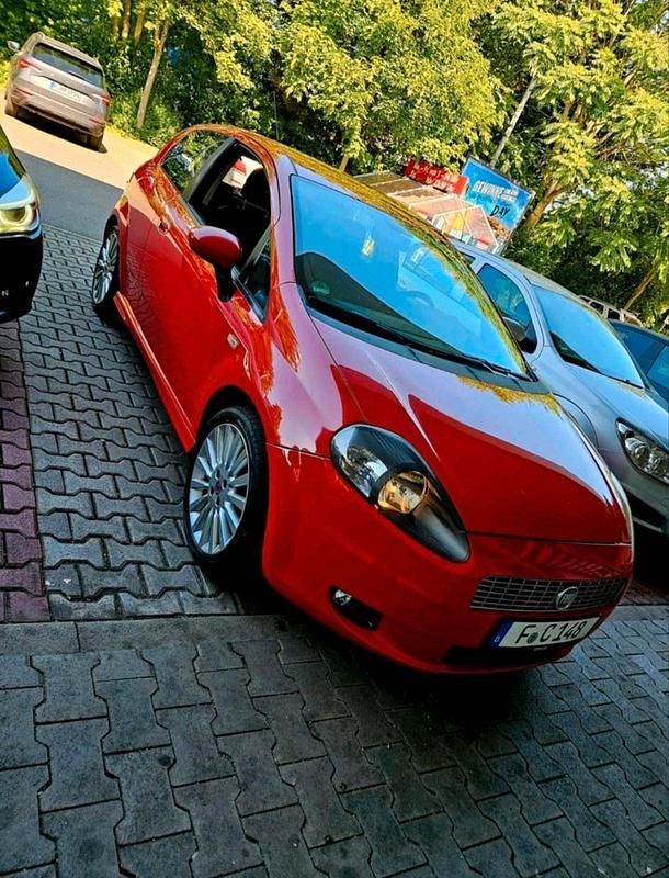 Rot Gebraucht 2009 Fiat Punto Evo Sport Kleinwagen | 2.100 € - Bild 1/4