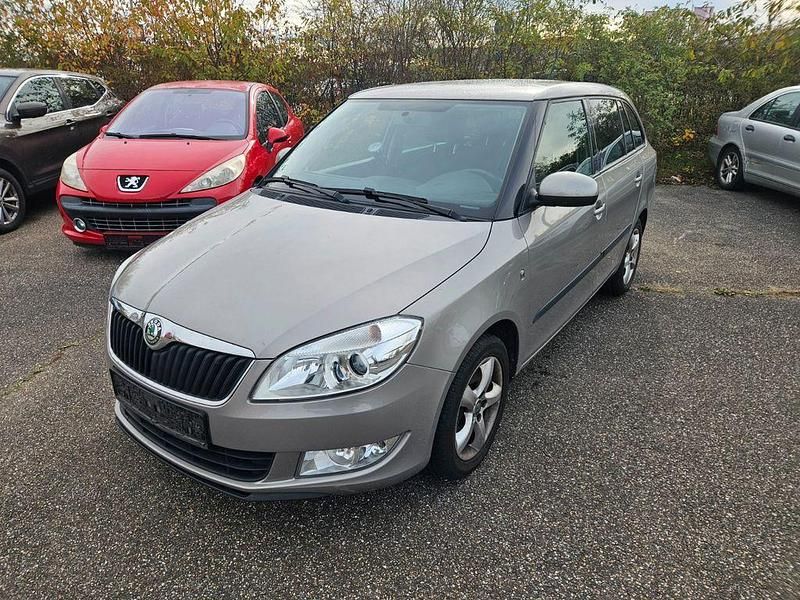 Beige Gebraucht 2012 Skoda Fabia Elegance Kombi | 1.800 € (Fairer Preis) - Bild 1/4