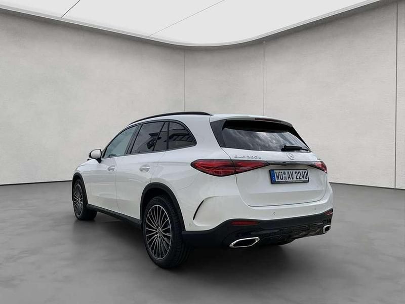 Gebraucht Mercedes GLC200 AMG 163 PS (119 kW) 2025 Weiß SUV