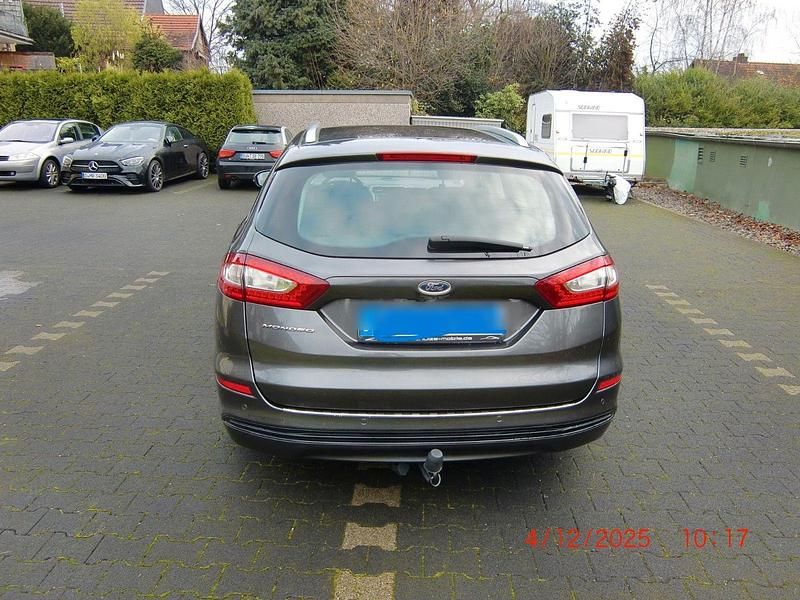 Gebraucht Ford Mondeo Titanium 150 PS (110 kW) 2017 Grau Kombi
