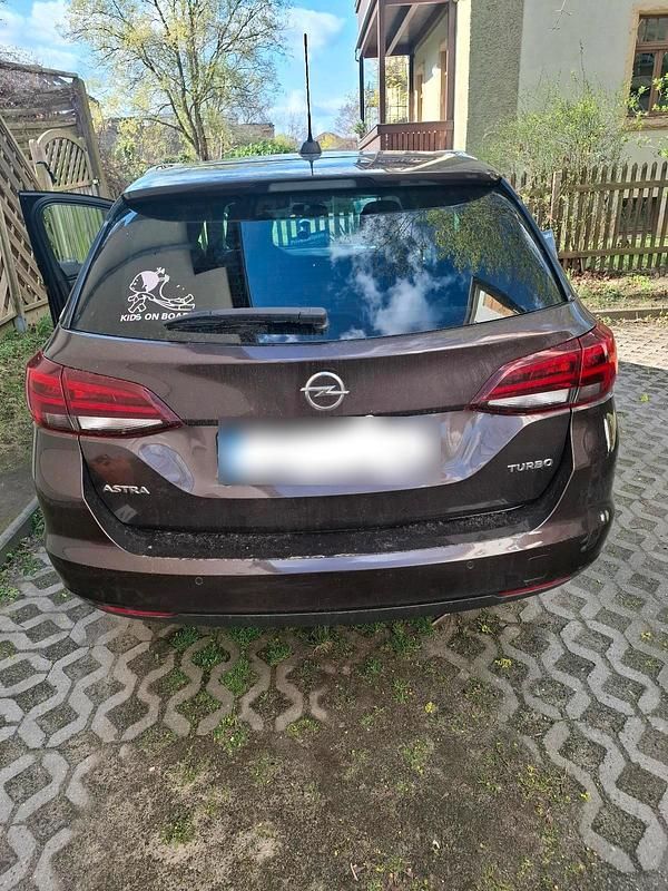 Gebraucht Opel Astra 125 PS (91 kW) 2016 Braun Kombi
