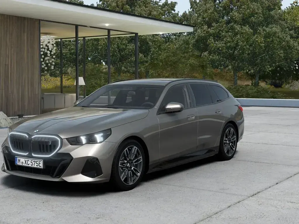 Gebraucht BMW i5 M Sport 250 kW (340 PS) 2026 Grau Limousine
