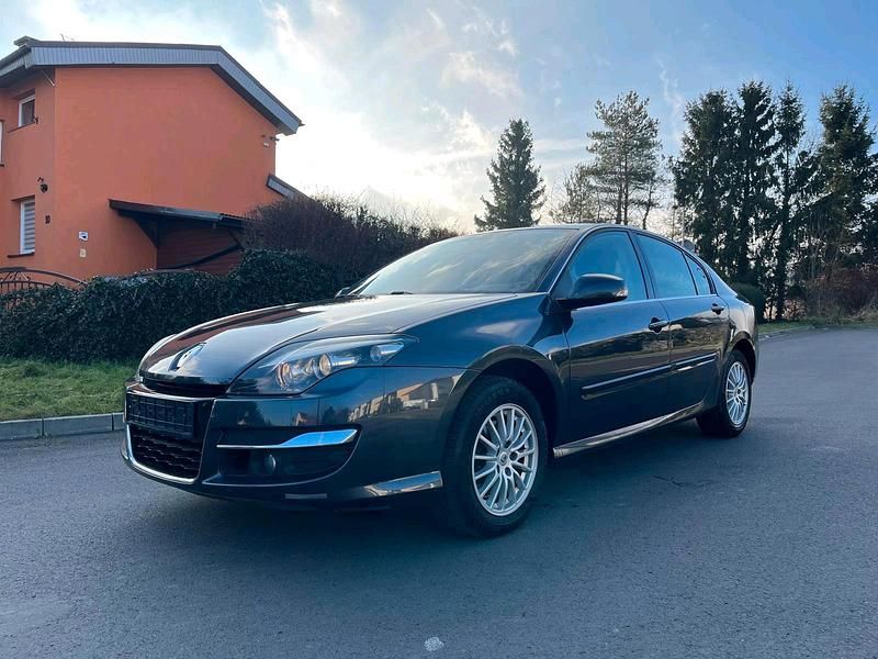 Gebraucht Renault Laguna III 140 PS (102 kW) 2012 Grau Limousine