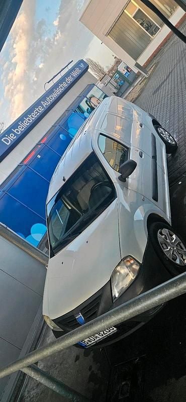 Gebraucht Dacia Logan 75 PS (55 kW) 2009 Weiß Limousine