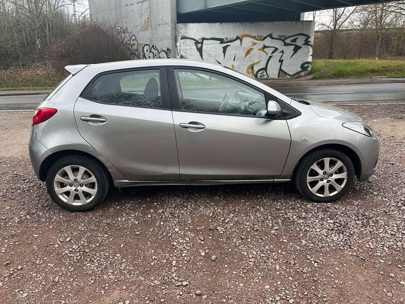 Gebraucht Mazda 2 90th Anniversary 75 PS (55 kW) 2010 Silber Kleinwagen