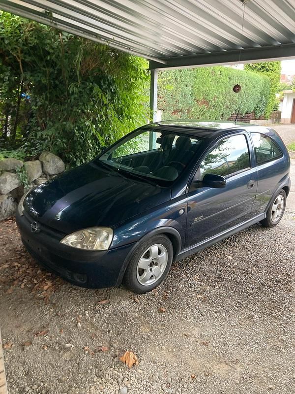 Blau Gebraucht 2002 Opel Corsa Kleinwagen | 1.400 € (Fairer Preis) - Bild 1/4