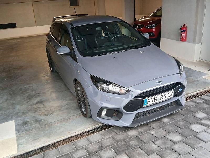 Gebraucht Ford Focus RS 349 PS (256 kW) 2017 Grau Limousine