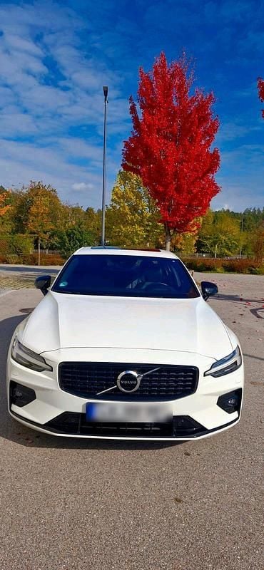 Gebraucht Volvo S60 194 PS (142 kW) 2021 Weiß Limousine