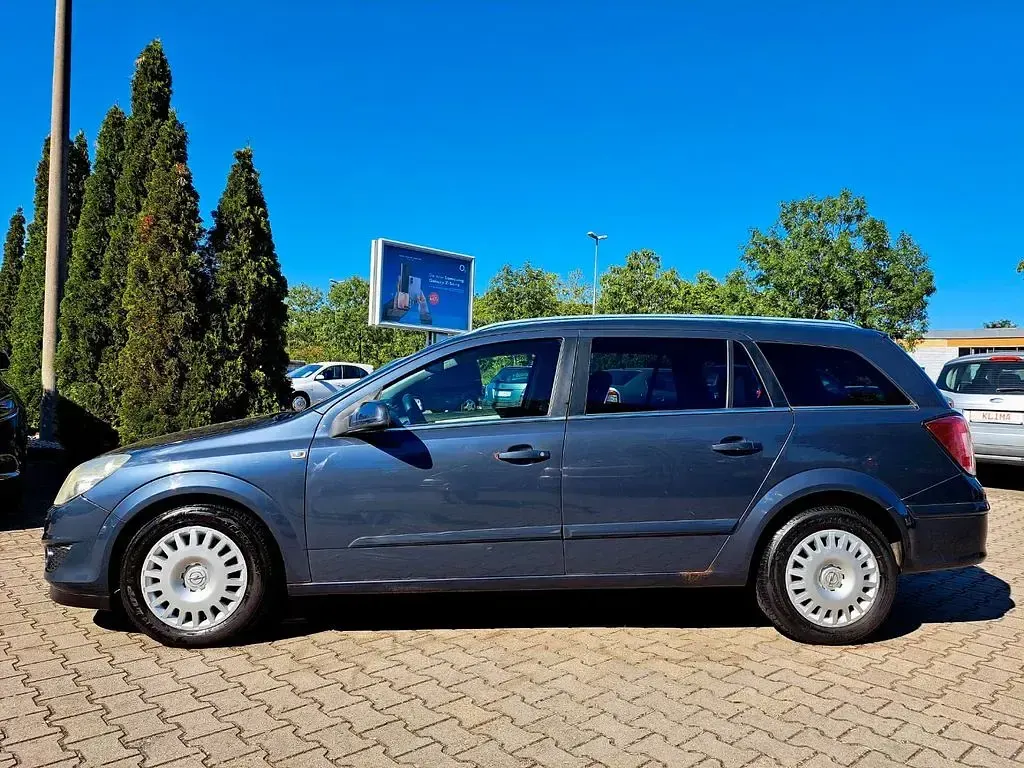 Gebraucht Opel Astra Sport 140 PS (102 kW) 2008 Grau Limousine