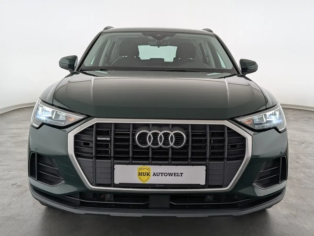 Gebraucht Audi Q3 Basis 190 PS (139 kW) 2019 Grün SUV