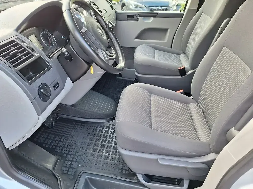 Gebraucht VW Transporter Trendline 179 PS (131 kW) 2015 Reflexsilber Van