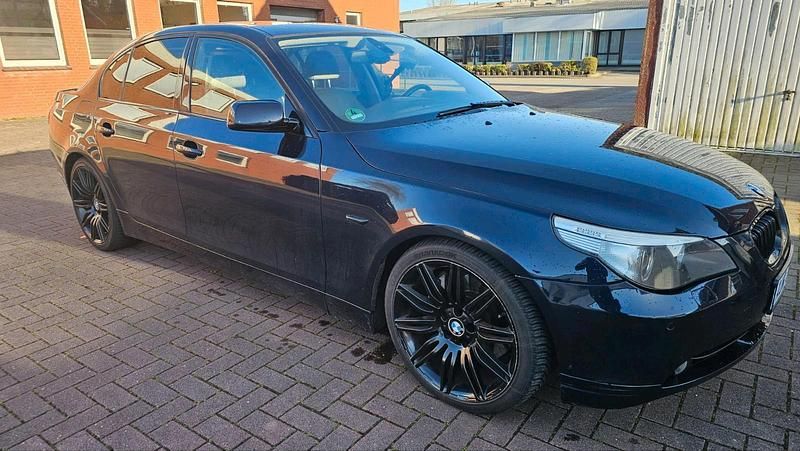 Gebraucht BMW 535 340 PS (250 kW) 2006 Blau Limousine