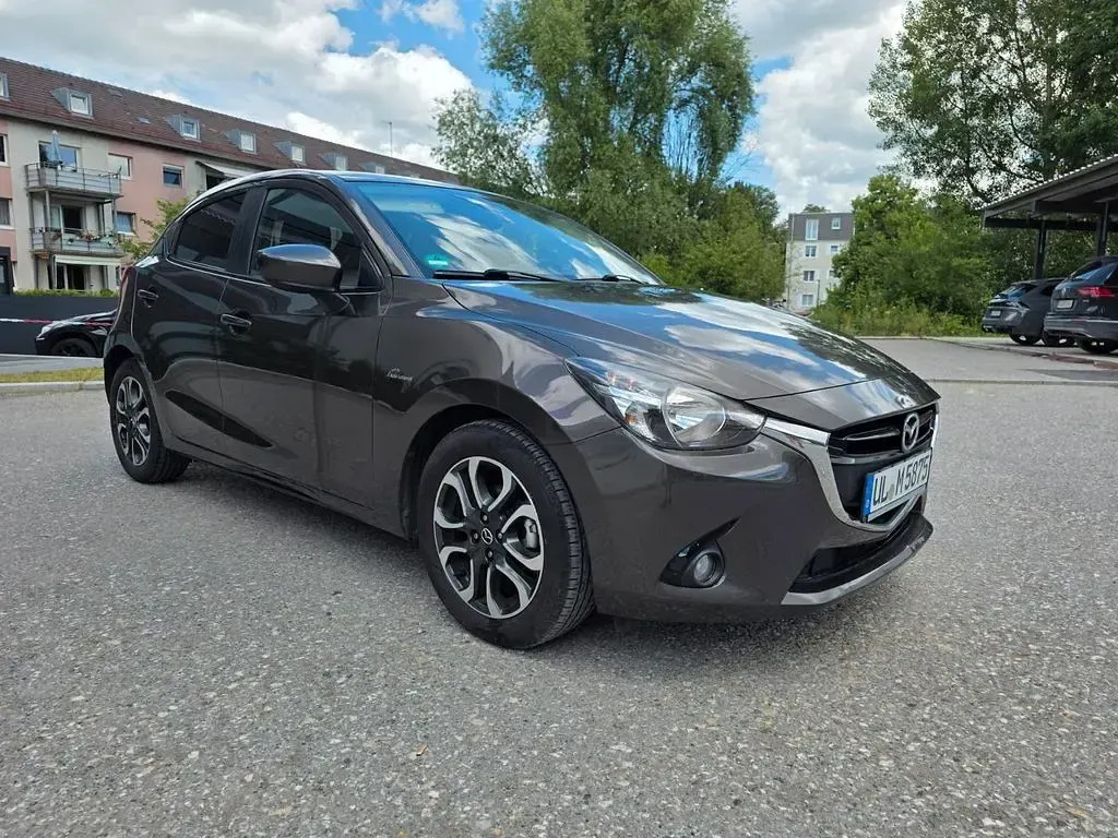 Gebraucht Mazda 2 Exclusive-Line 90 PS (66 kW) 2016 Grau Limousine