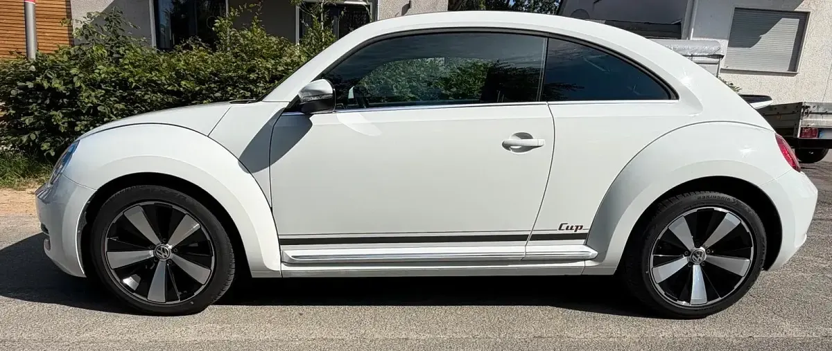 Gebraucht VW Beetle Cup 105 PS (77 kW) 2014 Weiß Kleinwagen
