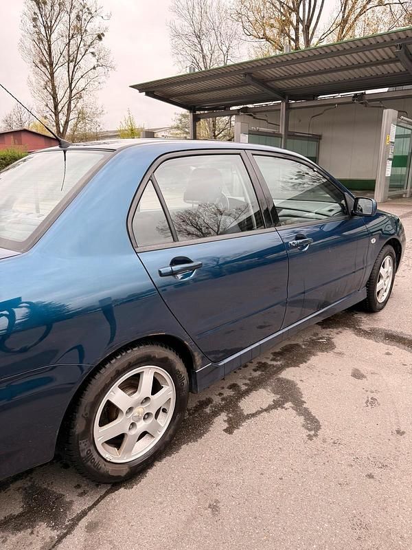 Gebraucht Mitsubishi Lancer 87 PS (63 kW) 2005 Blau Kombi