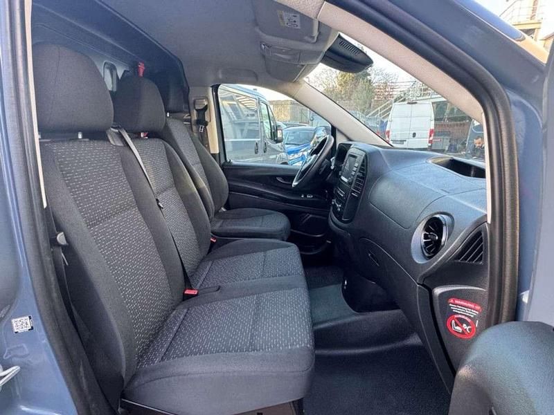 Gebraucht Mercedes e-Vito 85 kW (116 PS) 2020 Grau Van / Kleinbus