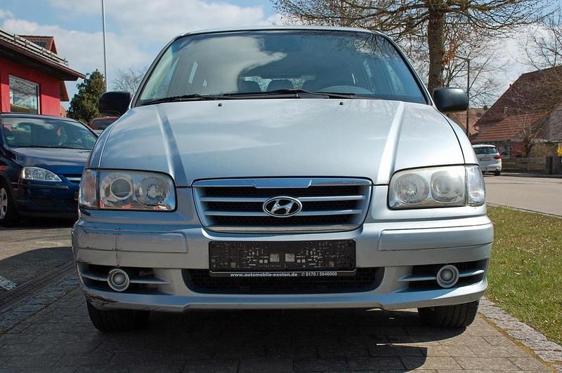 Gebraucht Hyundai Trajet 83 PS (61 kW) 2006 Silber Van / Kleinbus