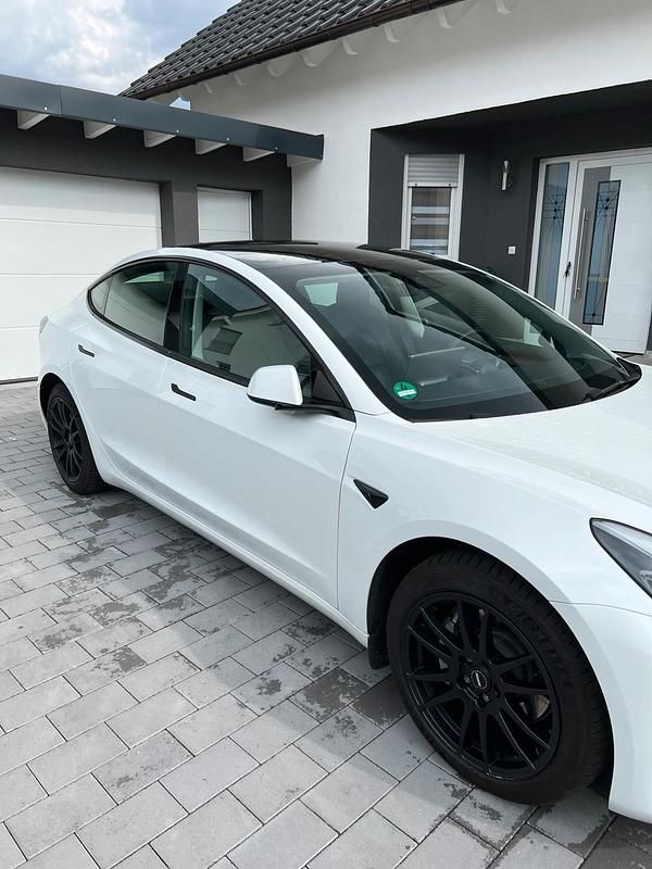 Gebraucht Tesla Model 3 366 kW (498 PS) 2022 Weiß Limousine