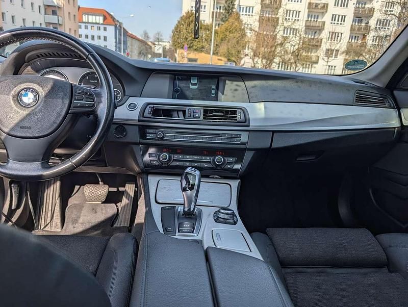 Gebraucht BMW 520 184 PS (135 kW) 2011 Limousine
