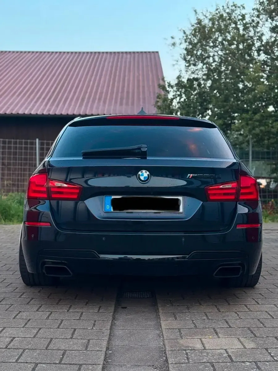 Gebraucht BMW M550 381 PS (280 kW) 2012 Schwarz Limousine