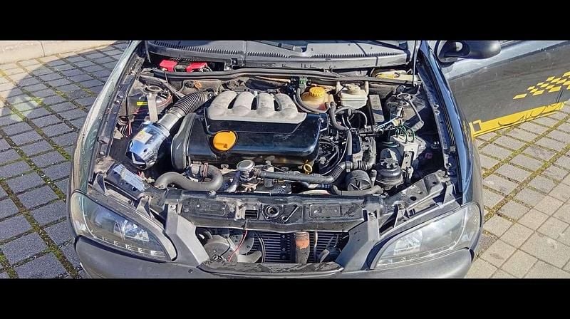 Gebraucht Opel Tigra 106 PS (77 kW) 1998 Schwarz Coupé