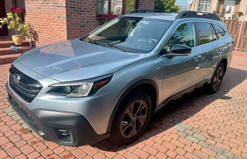 Silber Gebraucht 2021 Subaru Outback SUV | 22.200 € - Bild 1/4