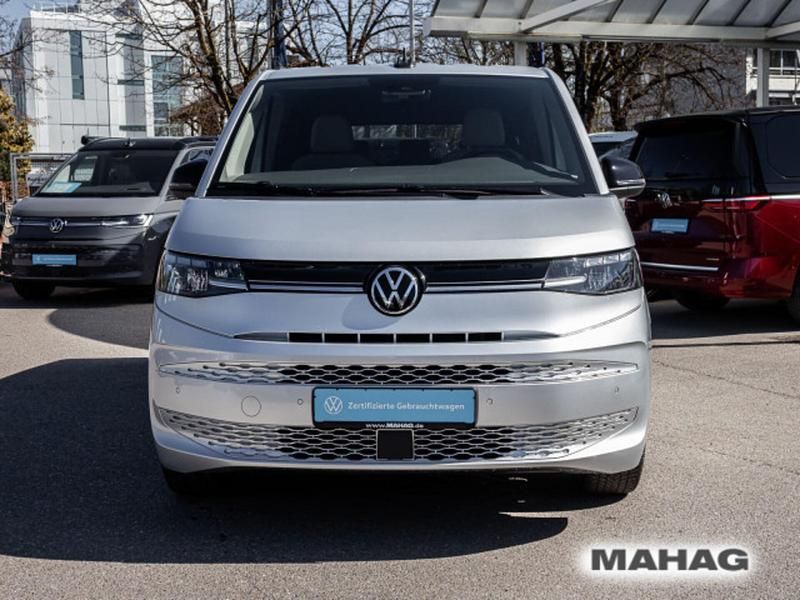 Second-hand VW Multivan Life 150 CP (110 kW) 2024 Monovolum