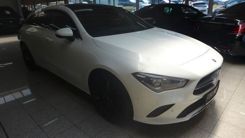 Weiß Gebraucht 2021 Mercedes CLA180 Shooting Brake Progressive Kombi | 24.990 € (Fairer Preis) - Bild 1/4