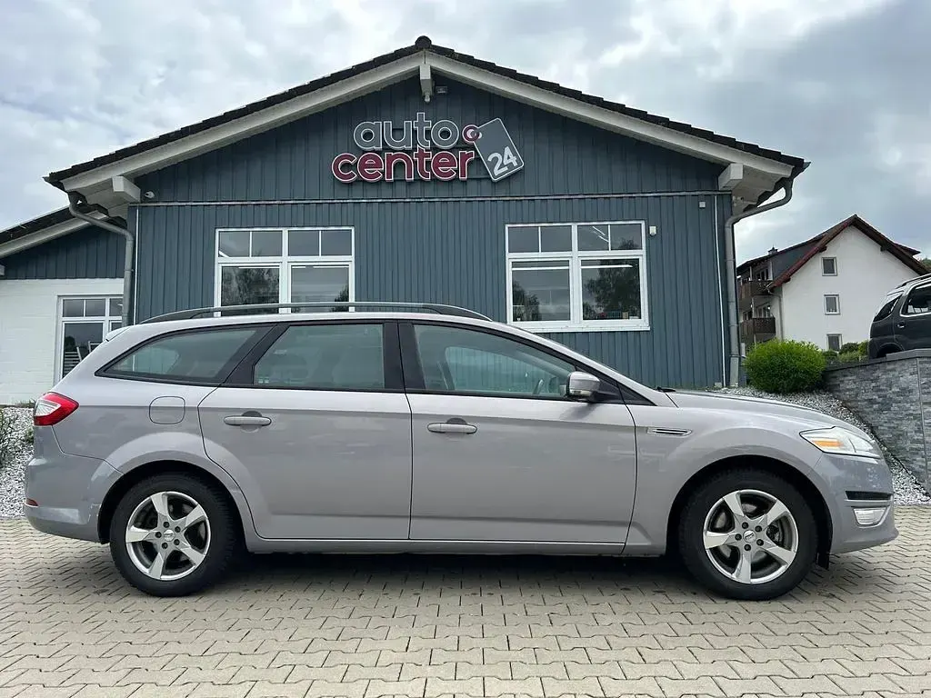 Gebraucht Ford Mondeo 145 PS (106 kW) 2010 Silber Limousine