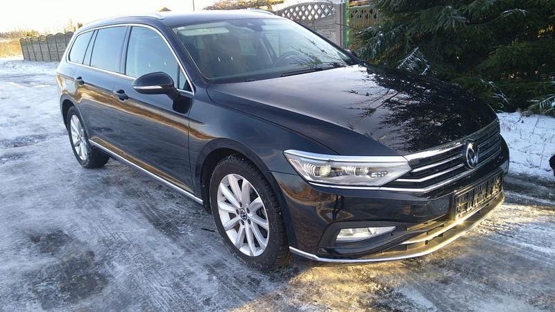 Gebraucht VW Passat Elegance 150 PS (110 kW) 2024 Schwarz Kombi