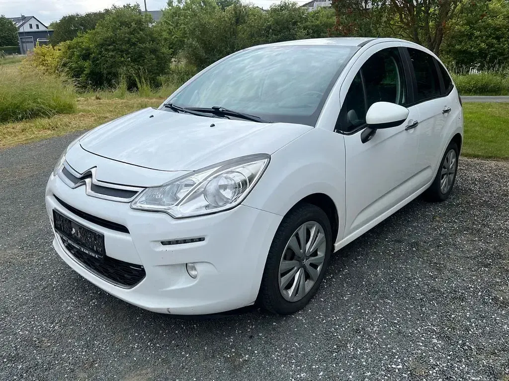 Gebraucht Citroën C3 SELECTION 68 PS (50 kW) 2015 Weiß Limousine