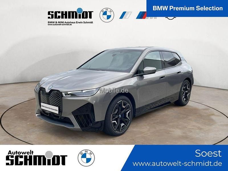 Grau Gebraucht 2025 BMW iX Sport Line SUV | 75.490 € (Fairer Preis) - Bild 1/3