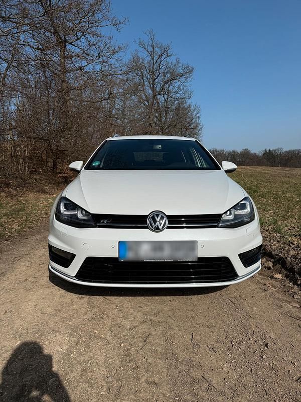 Gebraucht VW Golf VII R-line 150 PS (110 kW) 2015 Weiß Kombi