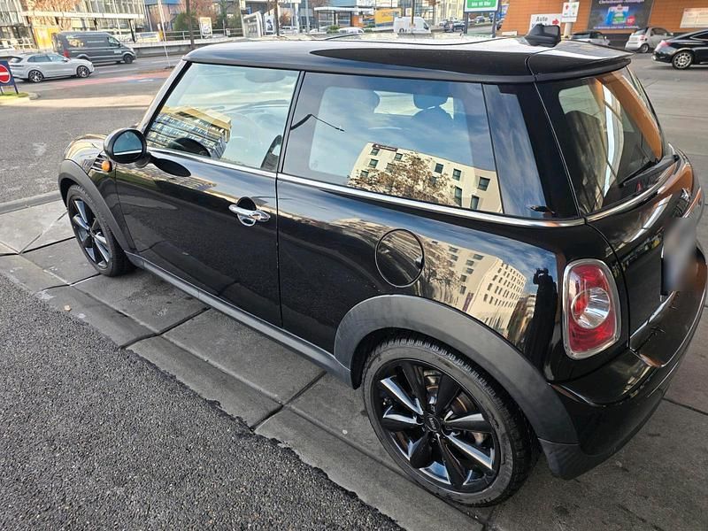 Second-hand Mini Cooper D 110 CP (80 kW) 2013 Negru Hatchback