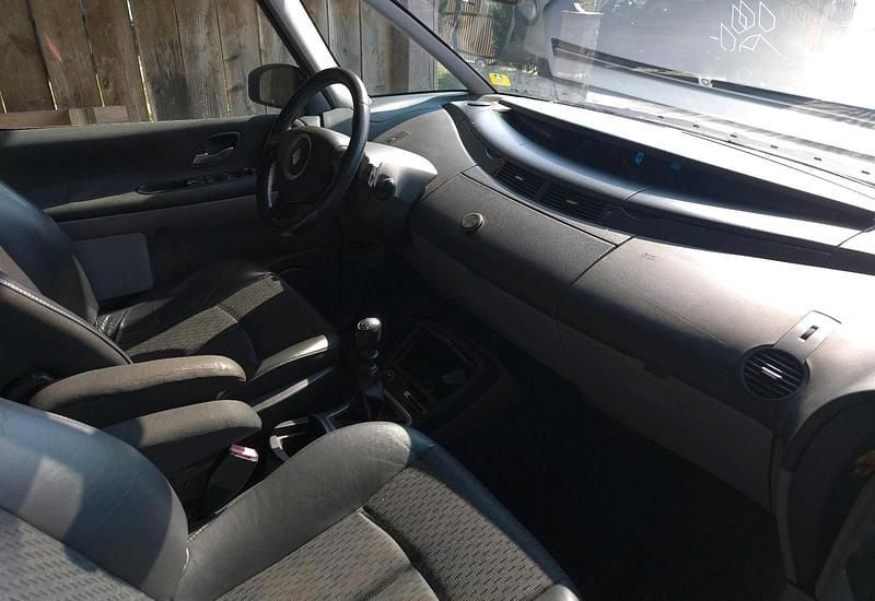 Gebraucht Renault Grand Espace 173 PS (127 kW) 2006 Silber Van / Kleinbus