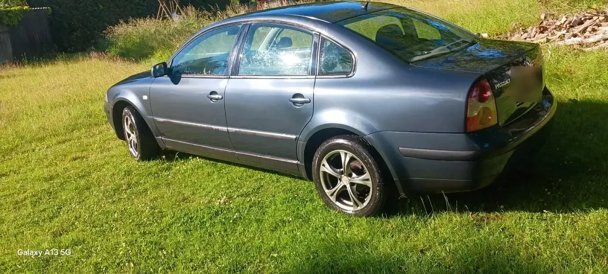 Gebraucht VW Passat 102 PS (75 kW) 2001 Grau Limousine