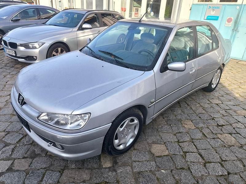 Silber Gebraucht 2000 Peugeot 306 Premium Limousine | 1.250 € (Fairer Preis) - Bild 1/4