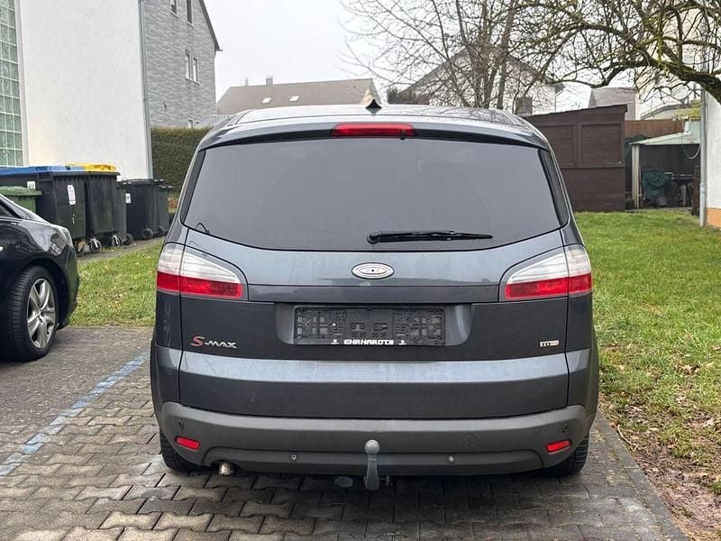 Gebraucht Ford S-MAX Titanium 140 PS (102 kW) 2008 Grau Van / Kleinbus