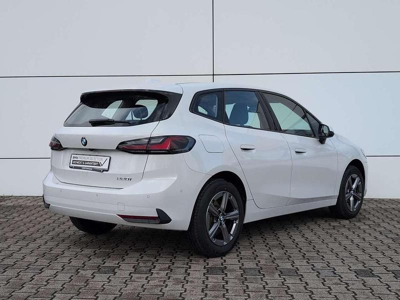 Gebraucht BMW 220 156 PS (114 kW) 2025 Weiss Kombi