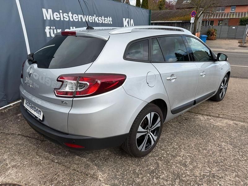 Gebraucht Renault Mégane III Bose Edition 131 PS (96 kW) 2012 Silber Limousine