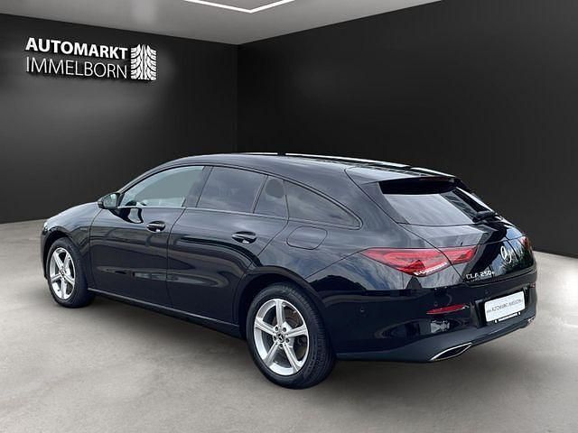 Gebraucht Mercedes CLA250e Shooting Brake 218 PS (160 kW) 2021 Nachtschwarz  unilack Kombi