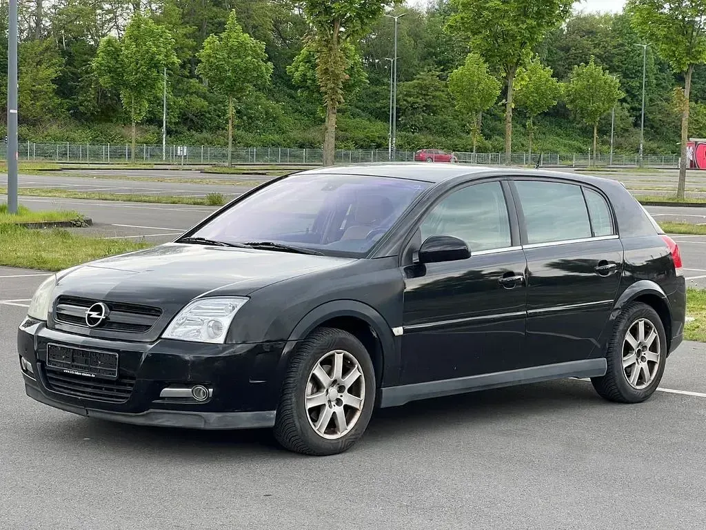 Gebraucht Opel Signum 155 PS (114 kW) 2004 Schwarz Kleinwagen