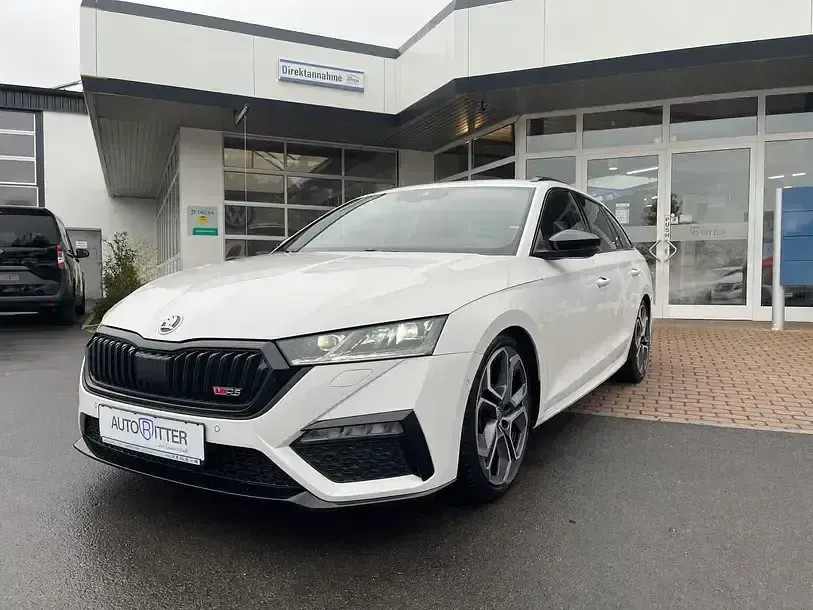 Gebraucht Skoda Octavia RS 200 PS (147 kW) 2022 Candyweiss Kombi
