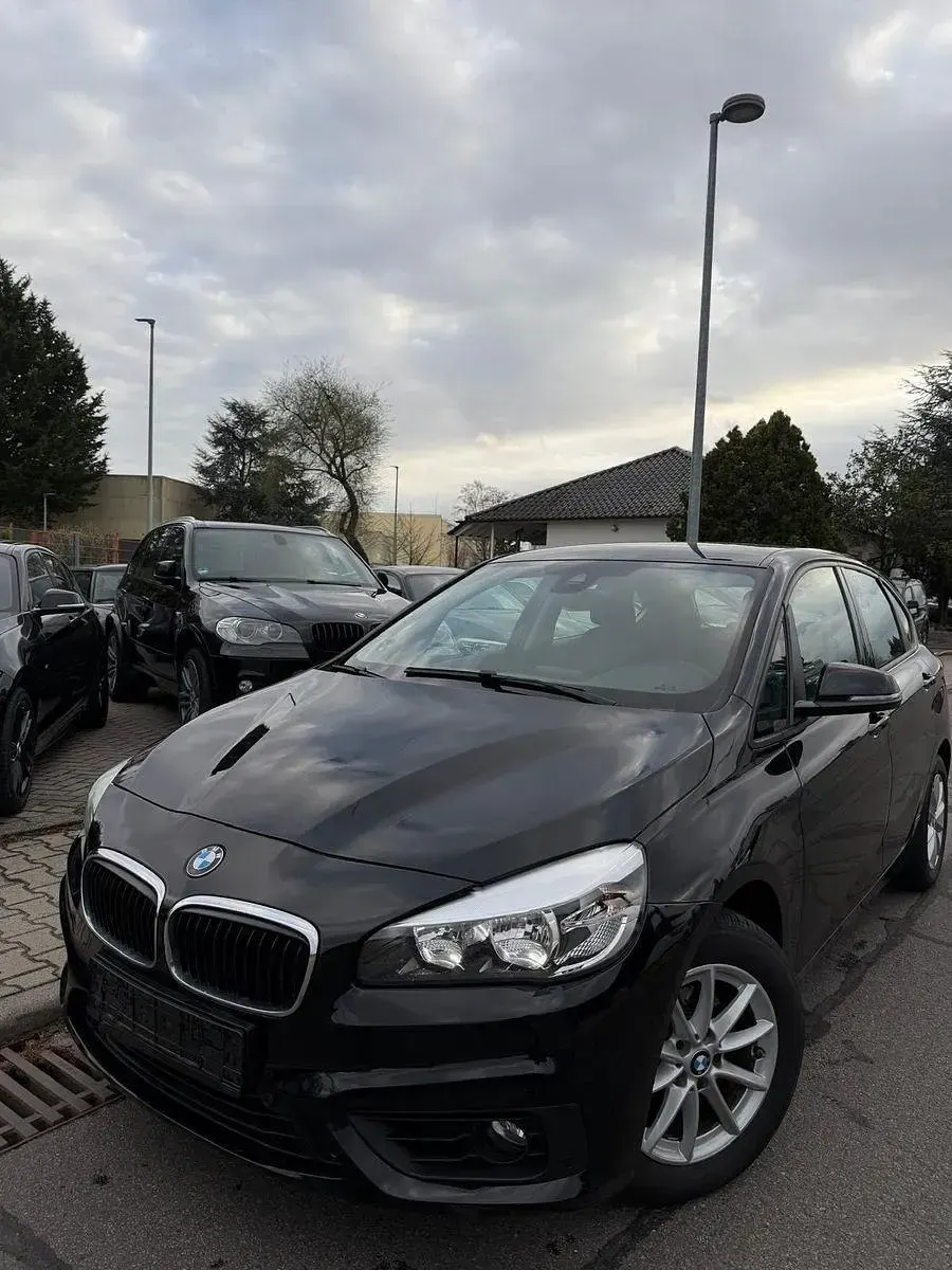 Gebraucht BMW 218 Active Tourer Advantage 136 PS (100 kW) 2017 Schwarz Van / Kleinbus