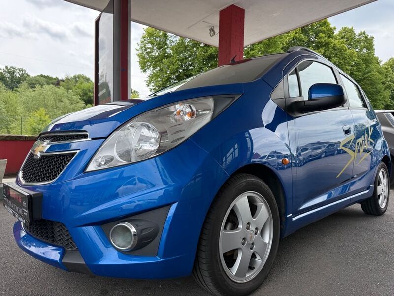 Blau Gebraucht 2010 Chevrolet Spark LT Kleinwagen | 4.690 € (Etwas zu teuer) - Bild 1/4