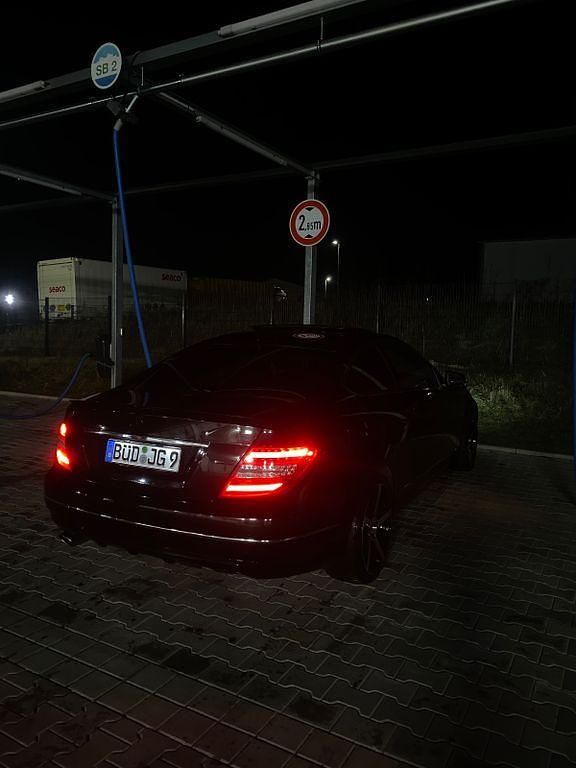 Schwarz Gebraucht 2012 Mercedes C180 Coupé | 7.999 € (Superpreis) - Bild 1/4