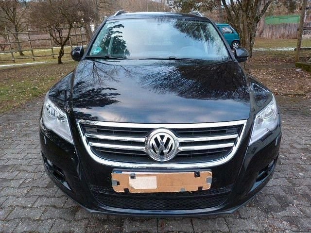 Schwarz Gebraucht 2009 VW Tiguan Trendline SUV | 5.900 € (Guter Preis) - Bild 1/4