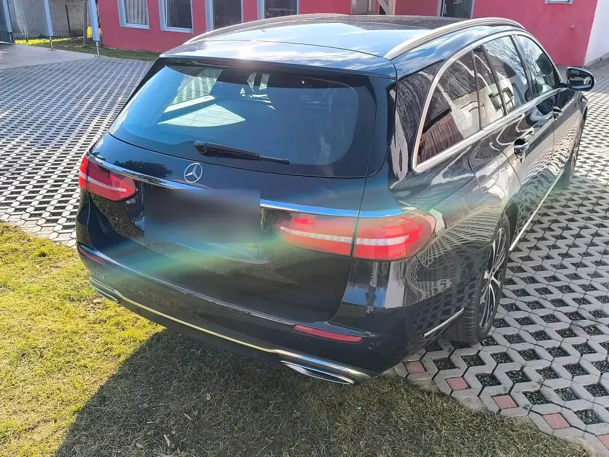 Gebraucht Mercedes E200 150 PS (110 kW) 2017 Blau Kombi