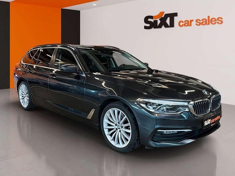 Grau Gebraucht 2019 BMW 520 Performance Kombi | 20.990 € (Superpreis) - Bild 1/4