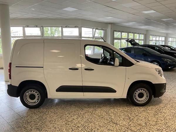 Neu Opel Combo-e Life 100 kW (136 PS) 2025 Weiß Limousine